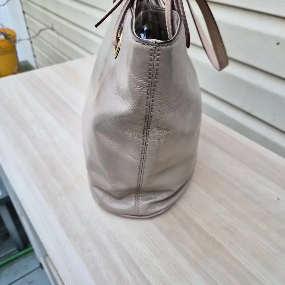 Michael Kors Voyager EW‎ Tote Leather Shoulder Bag